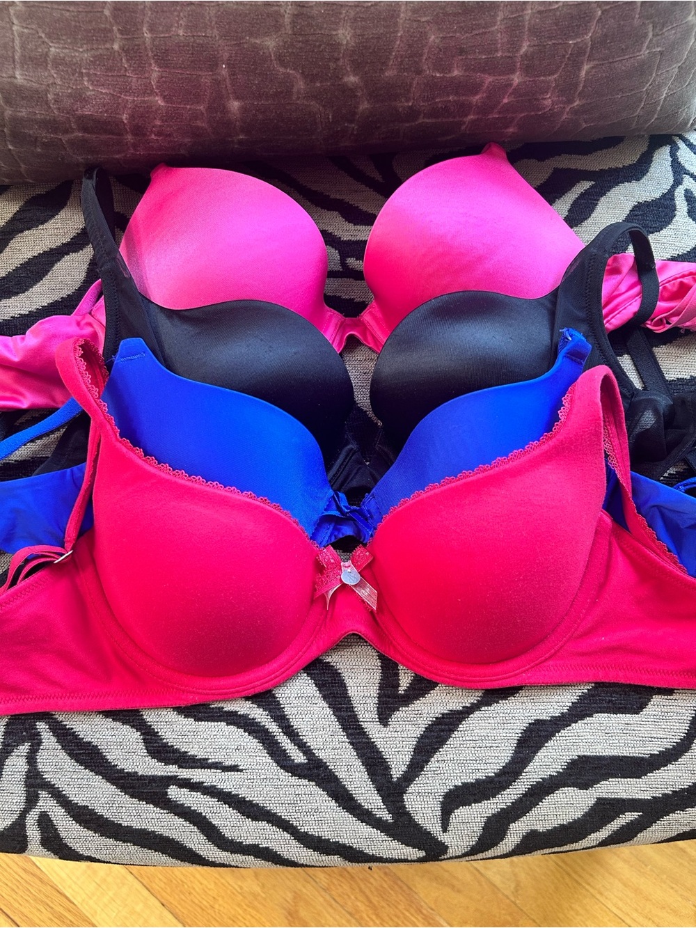 Victoria's Secret Bra Set of 4 in Hot Pink, Black,Royal Blue & Red